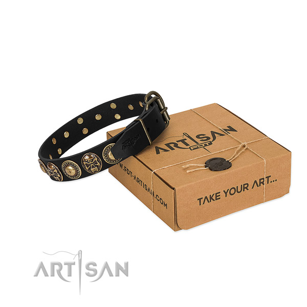 Rust-proof decorations on dog collar for comfortable wearing